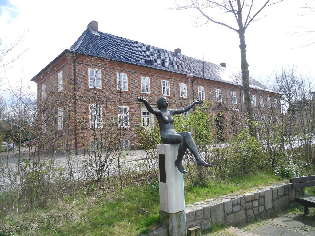 Hotel Pelli Hof Rendsburg By Tulip Inn Esterno foto
