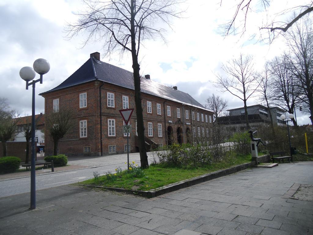 Hotel Pelli Hof Rendsburg By Tulip Inn Esterno foto